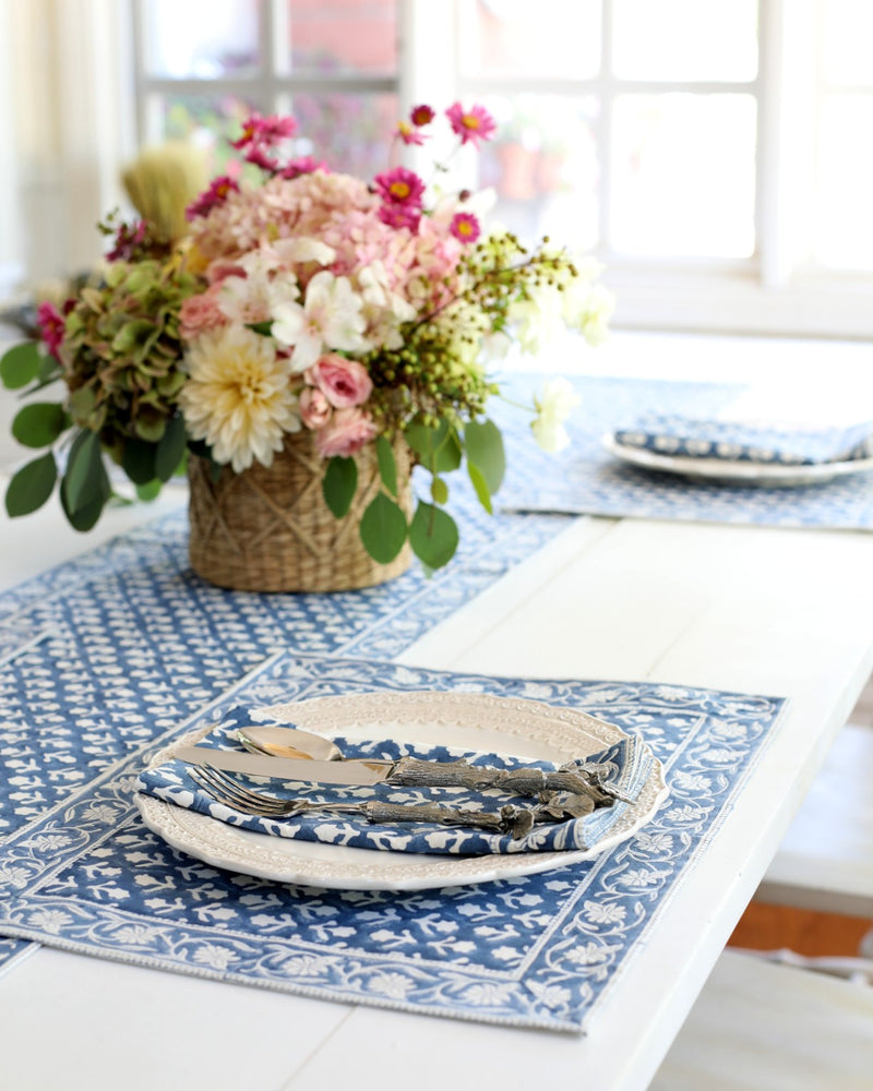 PAR Table Runner Charlotte Indigo