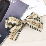 TL A A Bow Clip