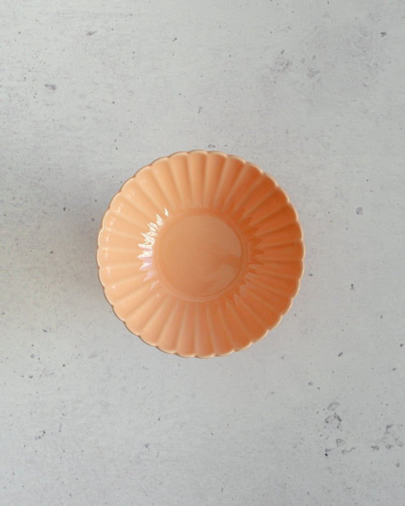 SP | Peach Scallop Ceramic Cat Bowl