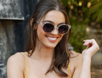 D Peepers Reading SUN Charm - clear
