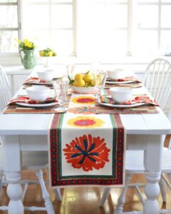 PAR Table Runner Flower Power