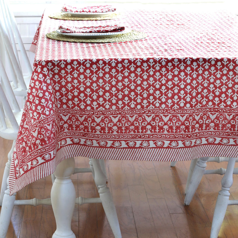 PAR Tablecloth Charlotte Berry